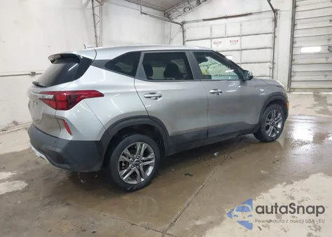 2023 Kia Seltos Lx z USA, uszkodzony, nr VIN KNDEPCAA0P7349056